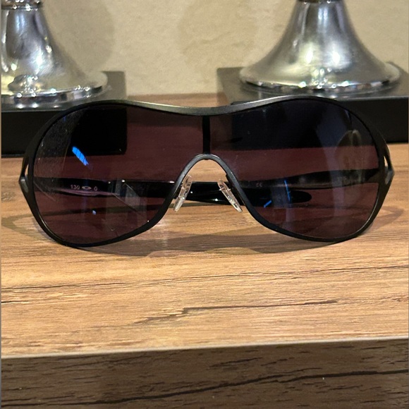 Oakley Deception Sunglasses OO4039-01-Black w/Gray Lenses-Excellent condition🌅 - Picture 5 of 5